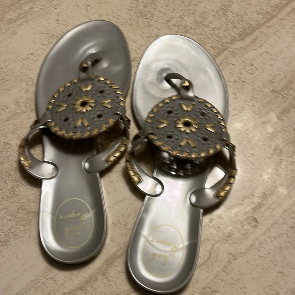 Girl’s Jack Rogers Jelly Sandals, size 4, silver and gold